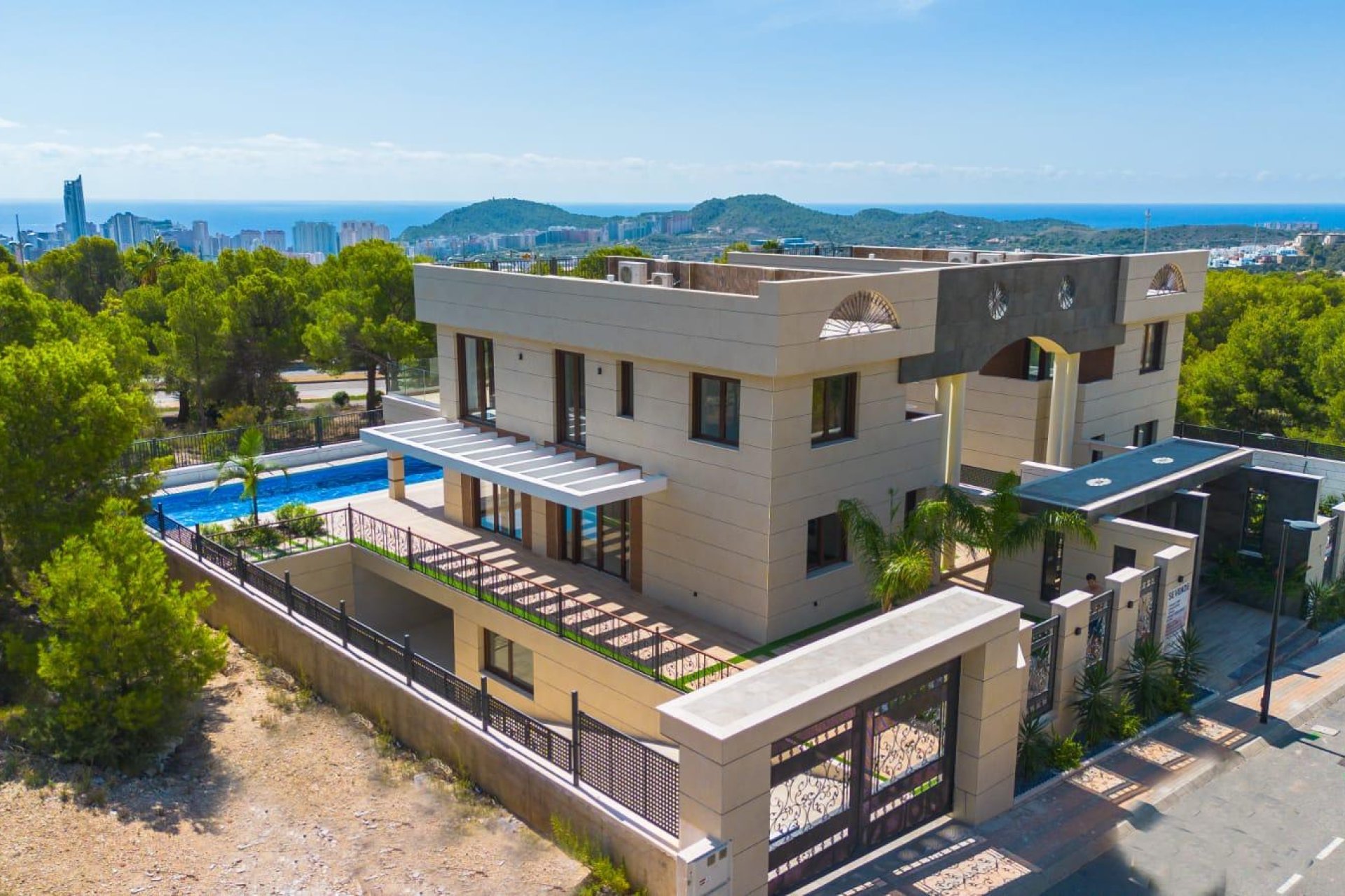 Resale - Villa - Benidorm - Costa Blanca