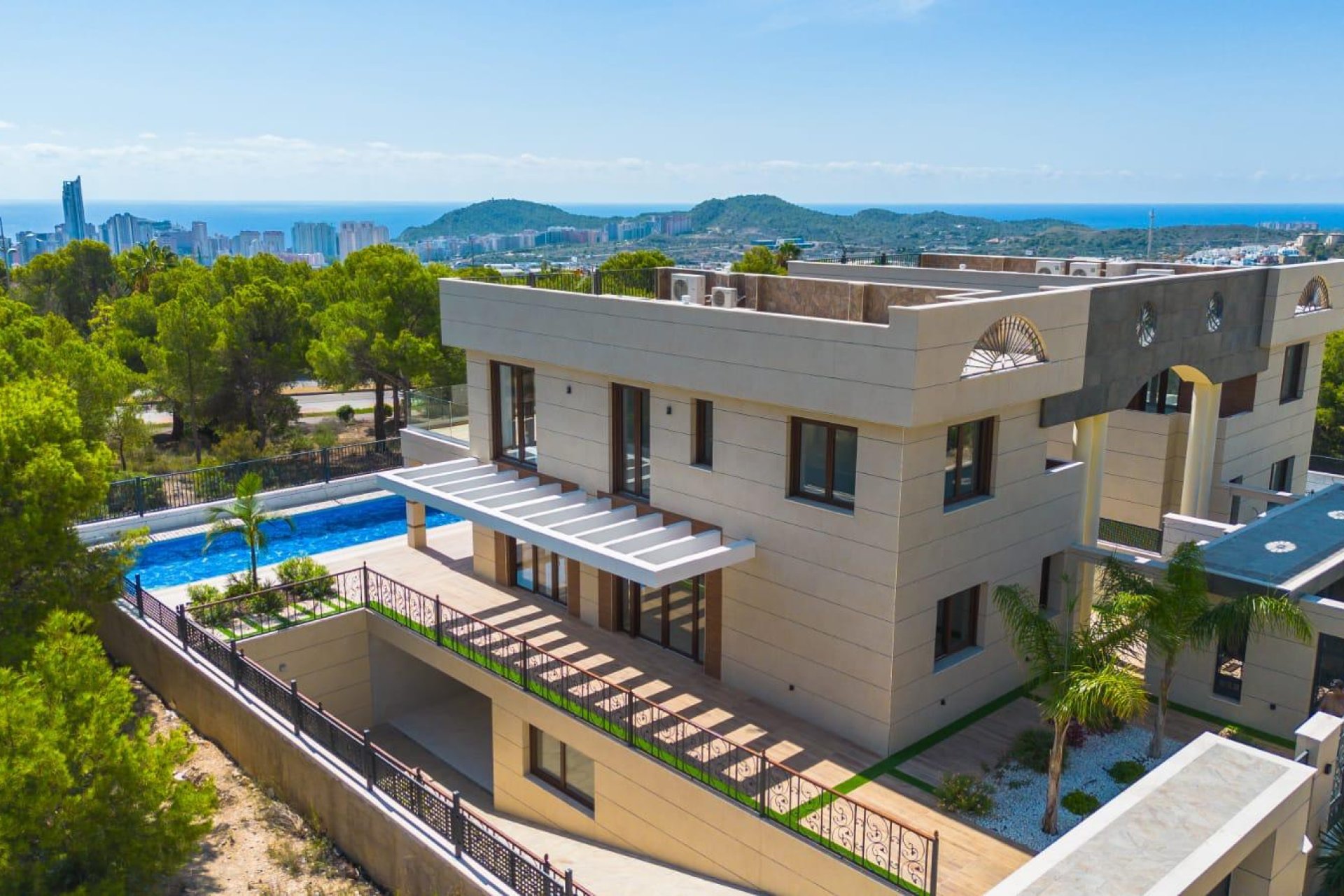 Resale - Villa - Benidorm - Costa Blanca