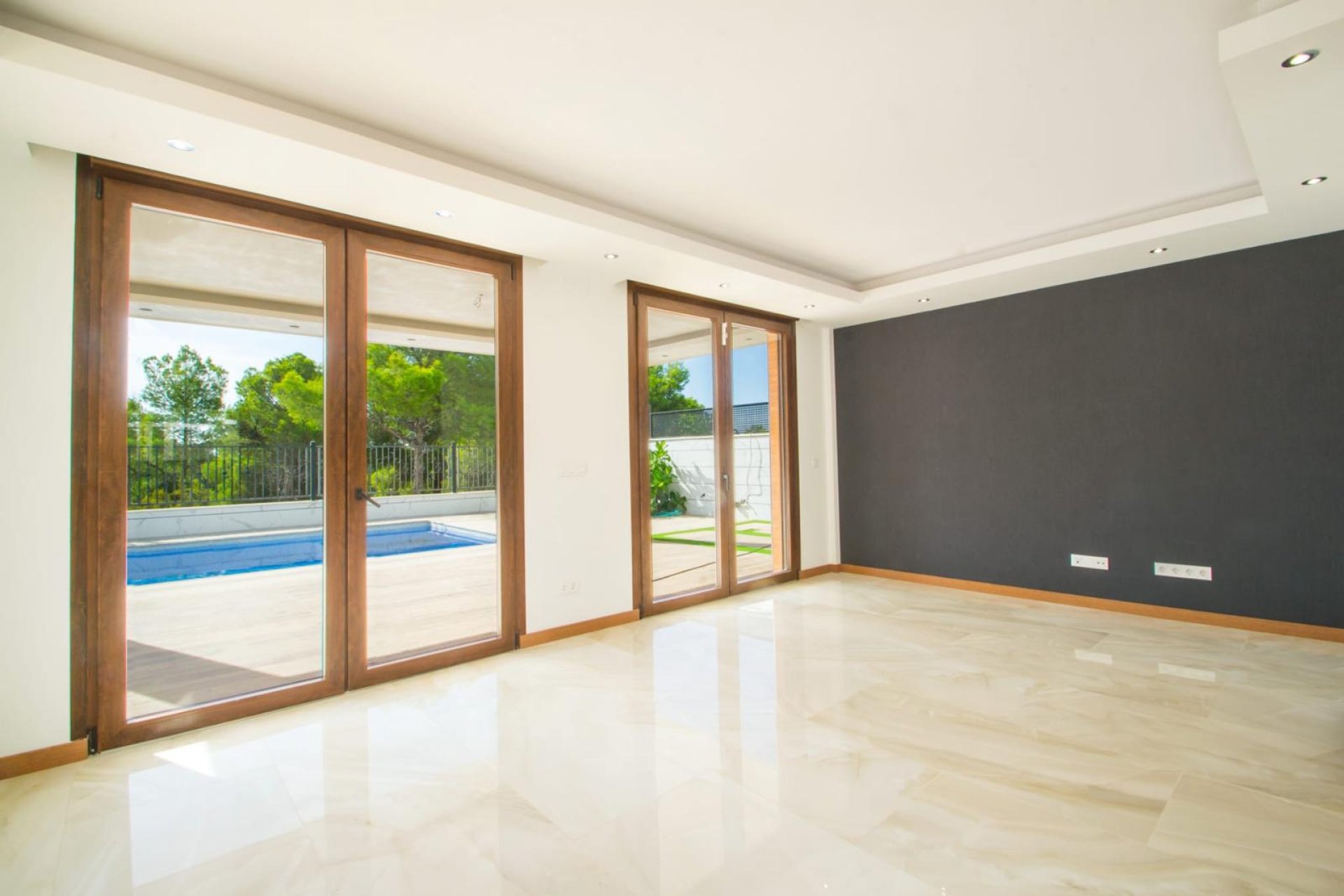 Resale - Villa - Benidorm - Costa Blanca