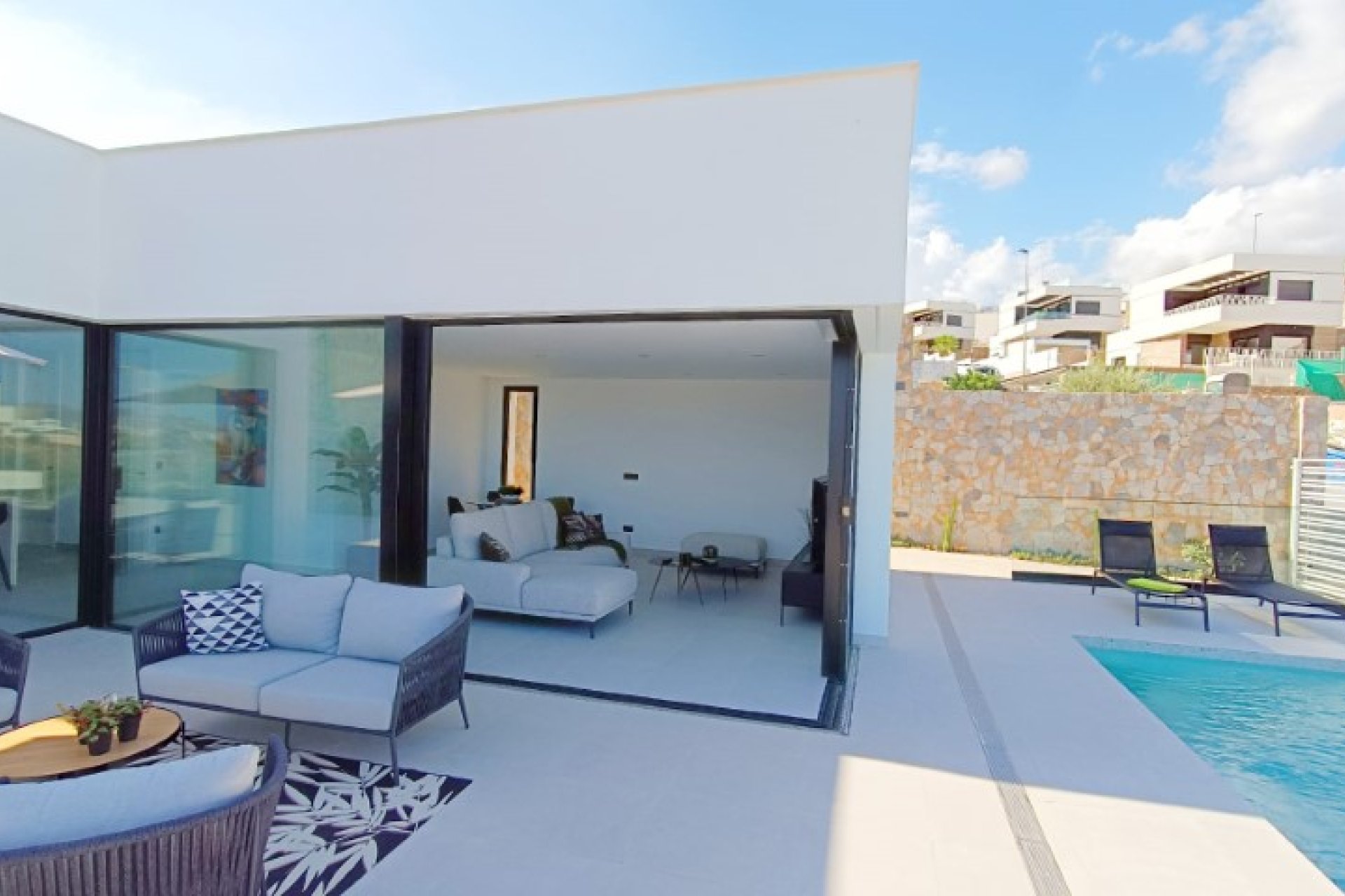 Resale - Villa - Benidorm - Costa Blanca