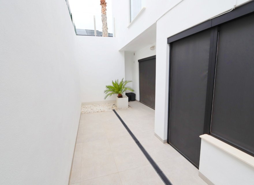 Resale - Villa - Benidorm - Costa Blanca