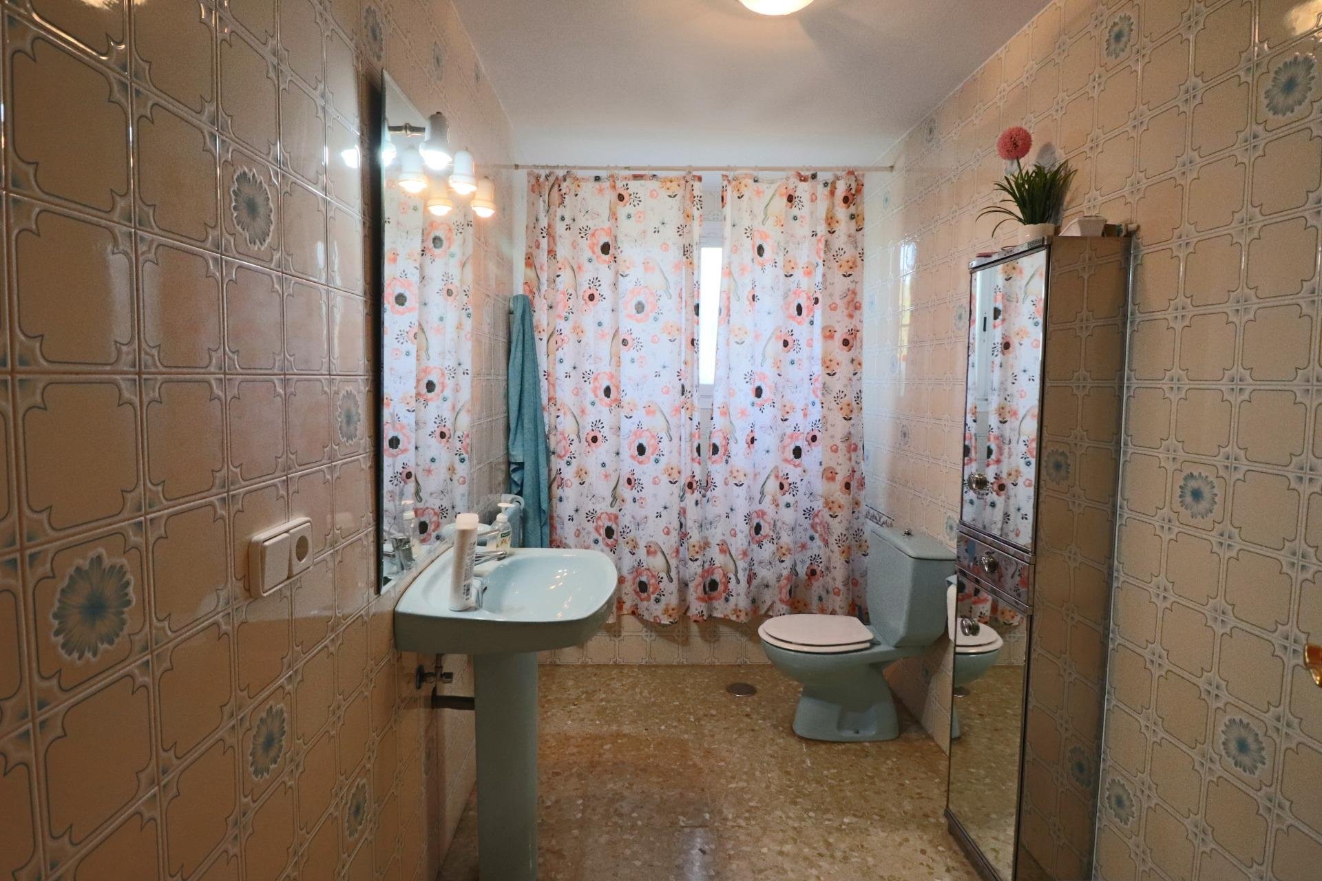 Resale - Villa - Benidorm - Juzgados