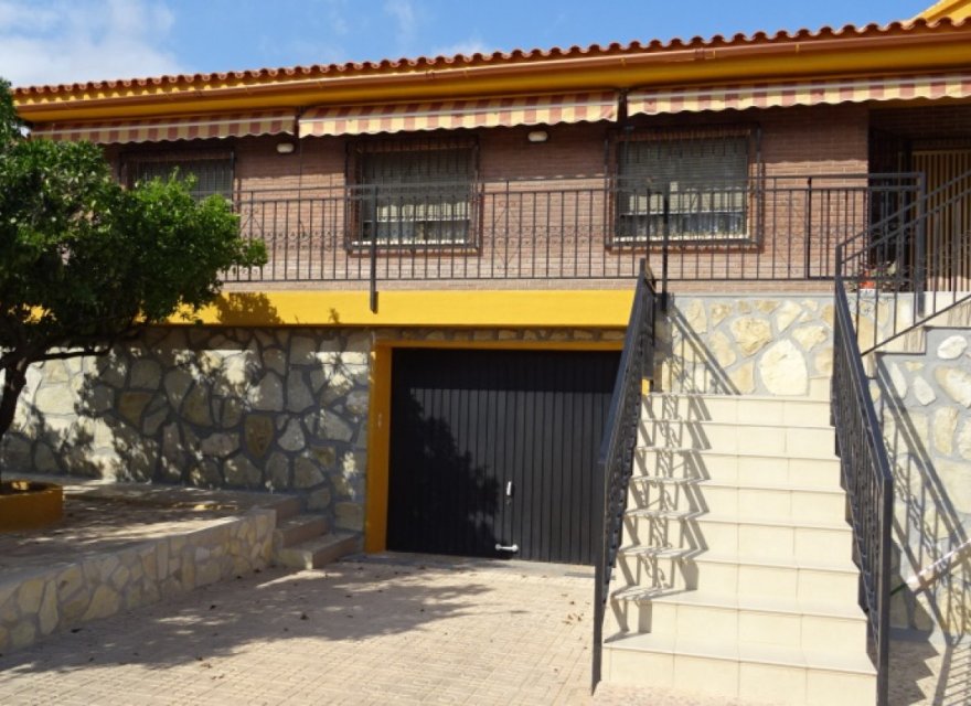 Resale - Villa - Benidorm - Poniente