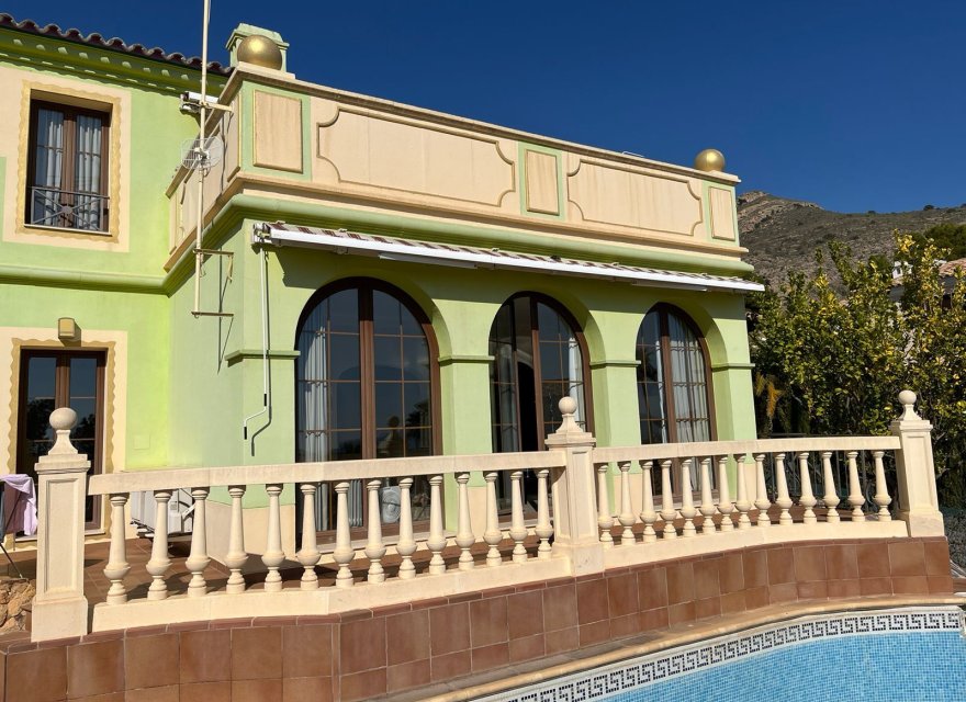 Resale - Villa - Benidorm