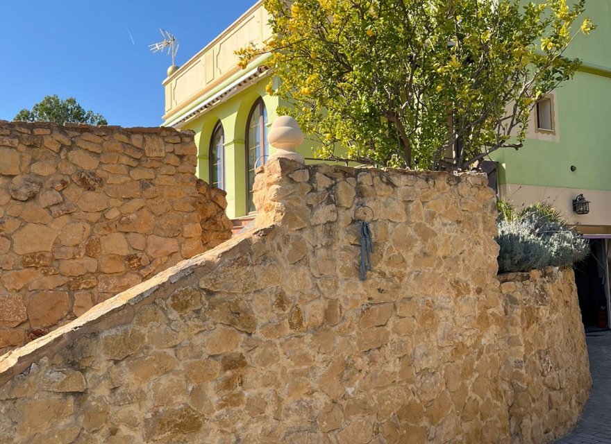 Resale - Villa - Benidorm