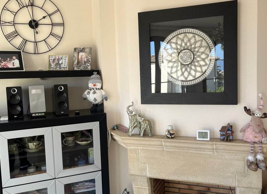 Resale - Villa - Benidorm