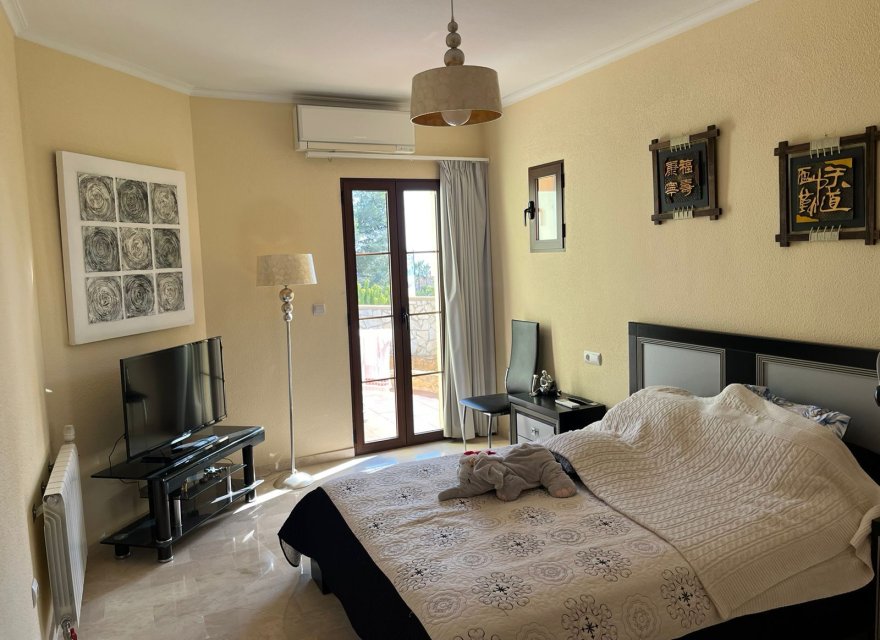 Resale - Villa - Benidorm