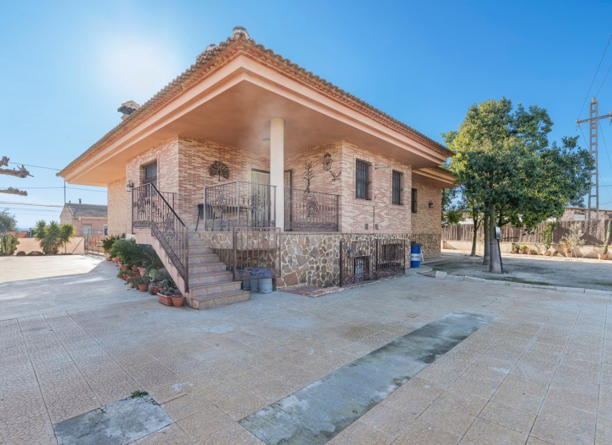 Resale - Villa - Beniel - Carretera de Beniel