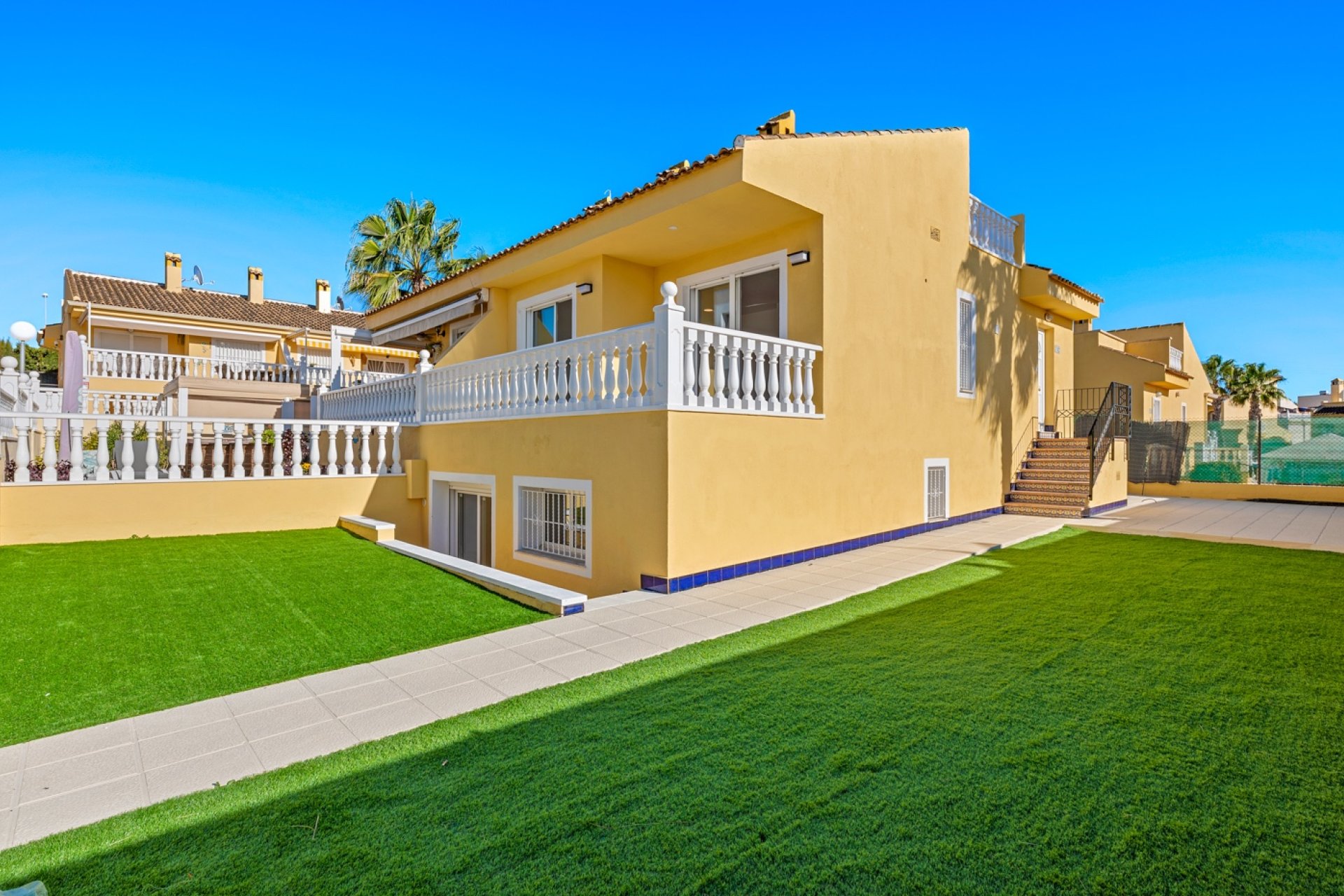 Resale - Villa - Benimar