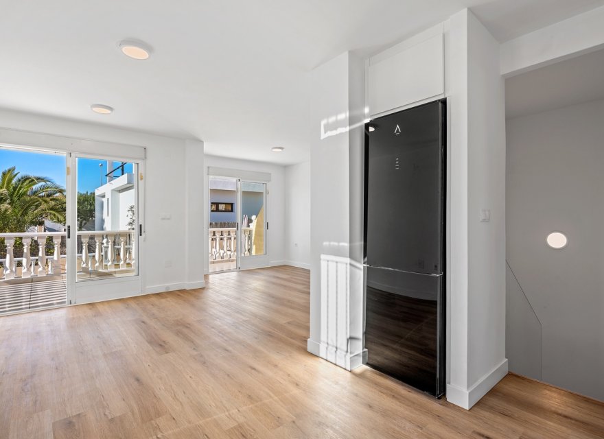 Resale - Villa - Benimar