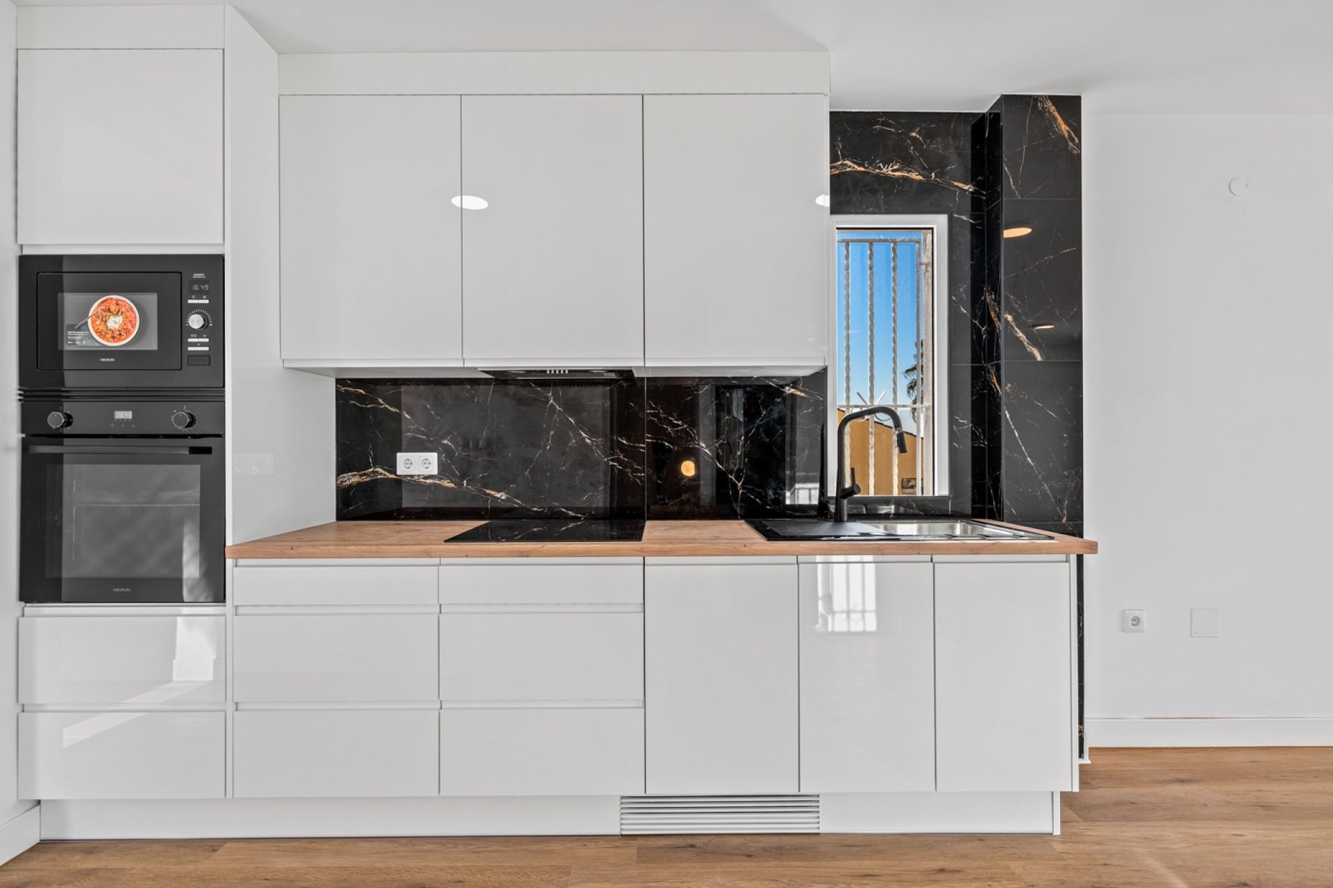 Resale - Villa - Benimar