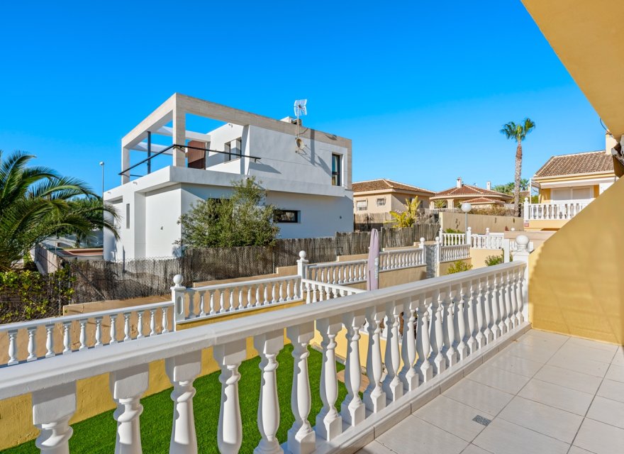 Resale - Villa - Benimar