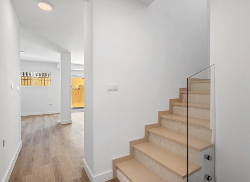 Resale - Villa - Benimar