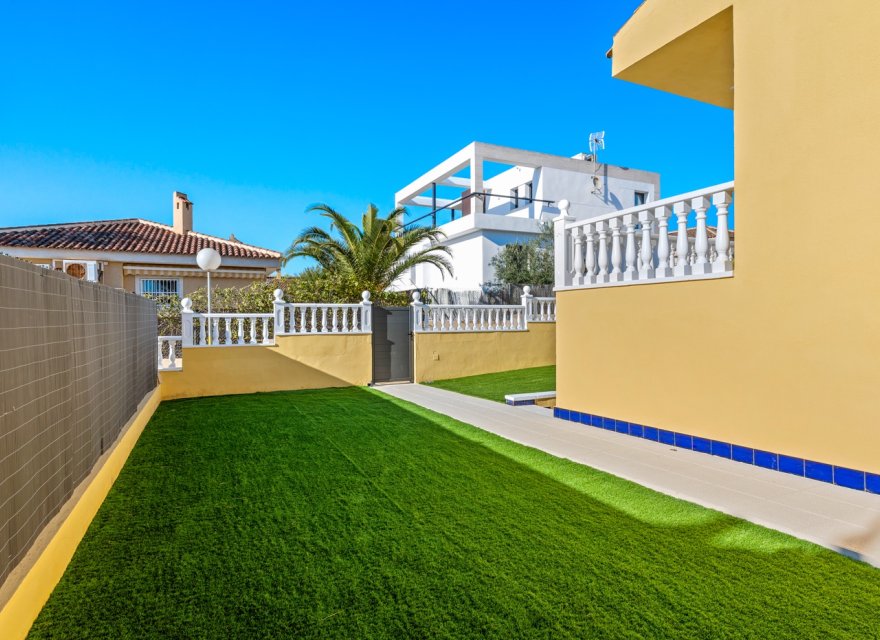 Resale - Villa - Benimar