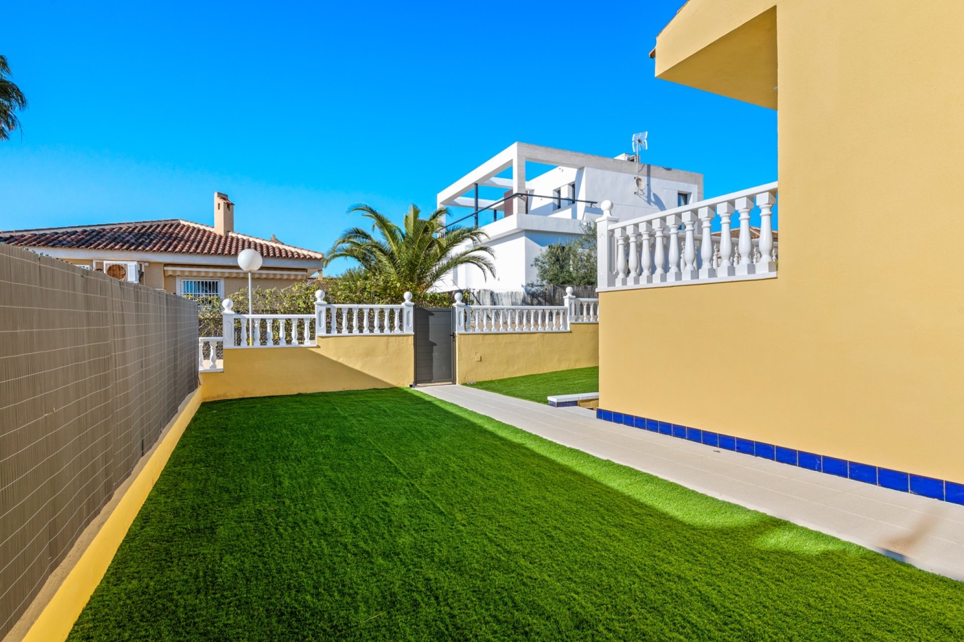 Resale - Villa - Benimar