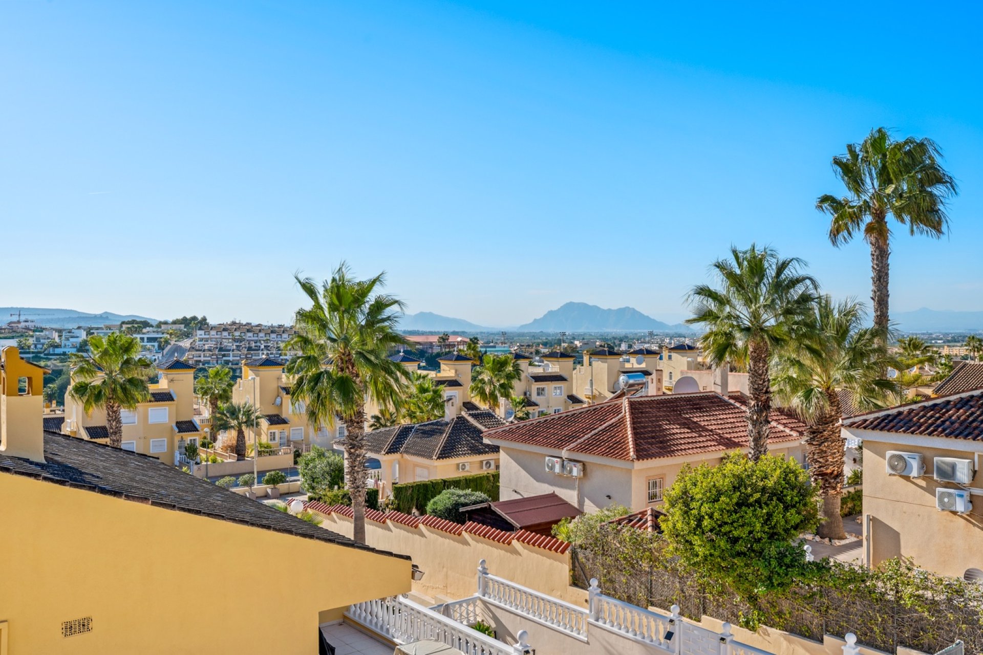 Resale - Villa - Benimar