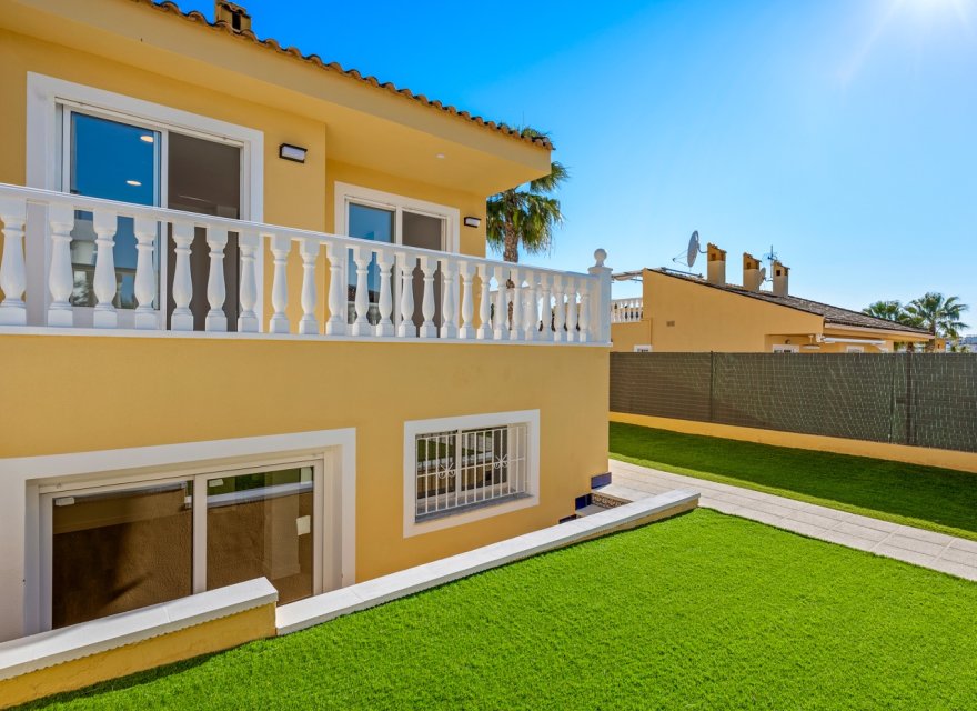 Resale - Villa - Benimar