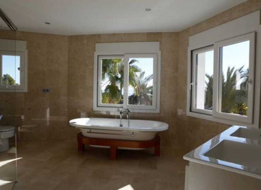 Resale - Villa - Benissa - Alicante