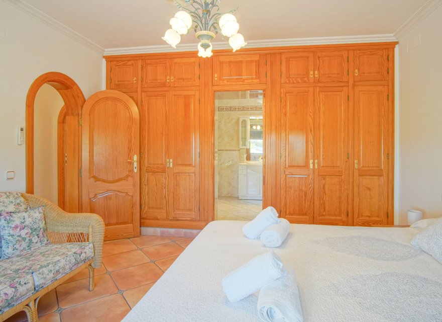 Resale - Villa - Benissa - Fustera