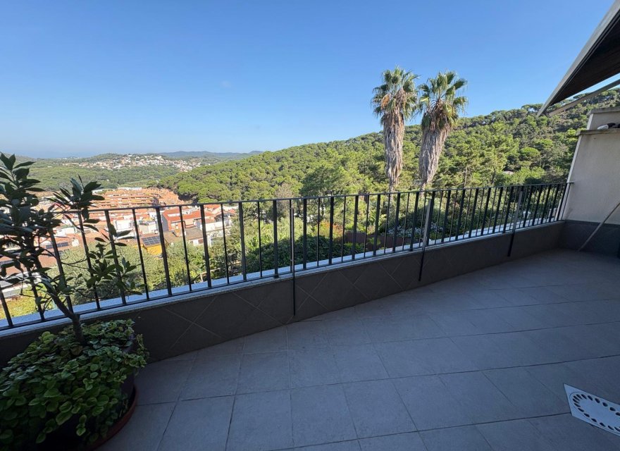 Resale - Villa - Blanes