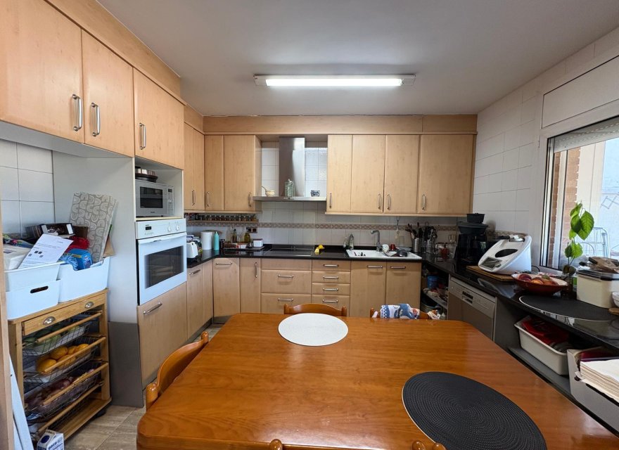 Resale - Villa - Blanes