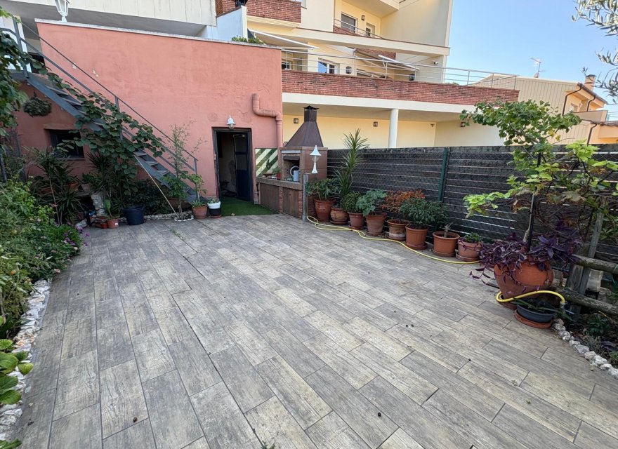 Resale - Villa - Blanes