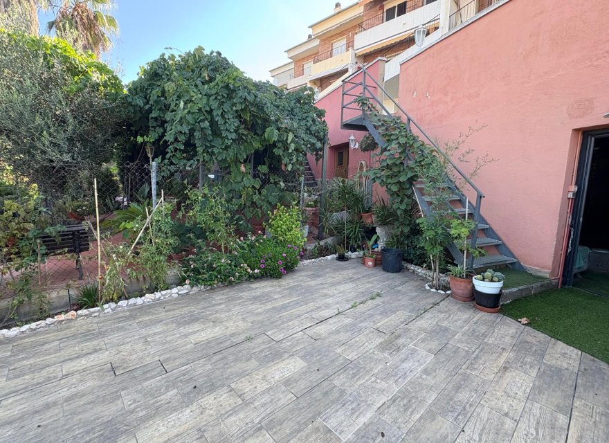 Resale - Villa - Blanes