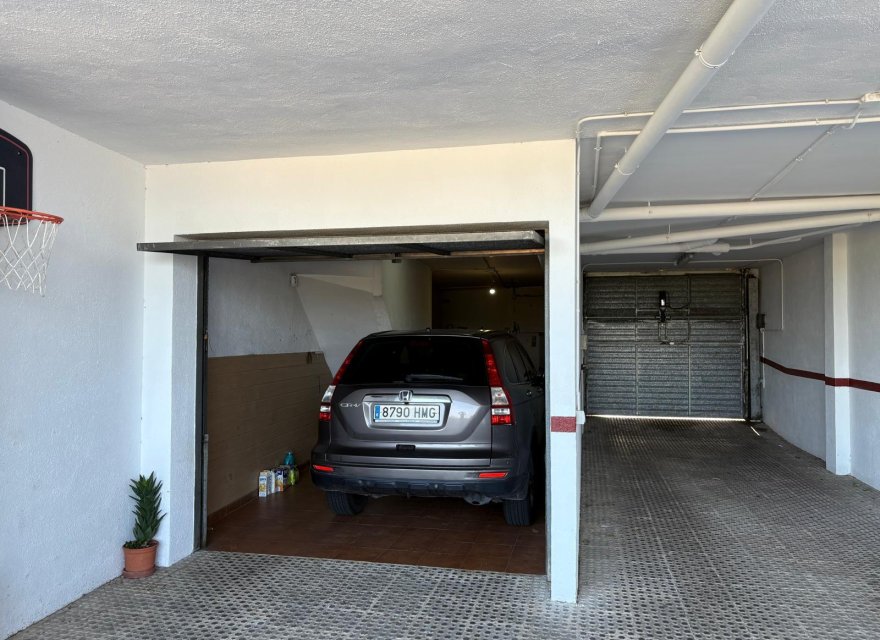 Resale - Villa - Blanes