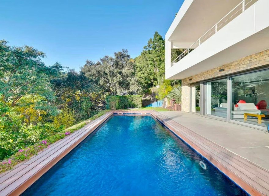 Resale - Villa - Blanes