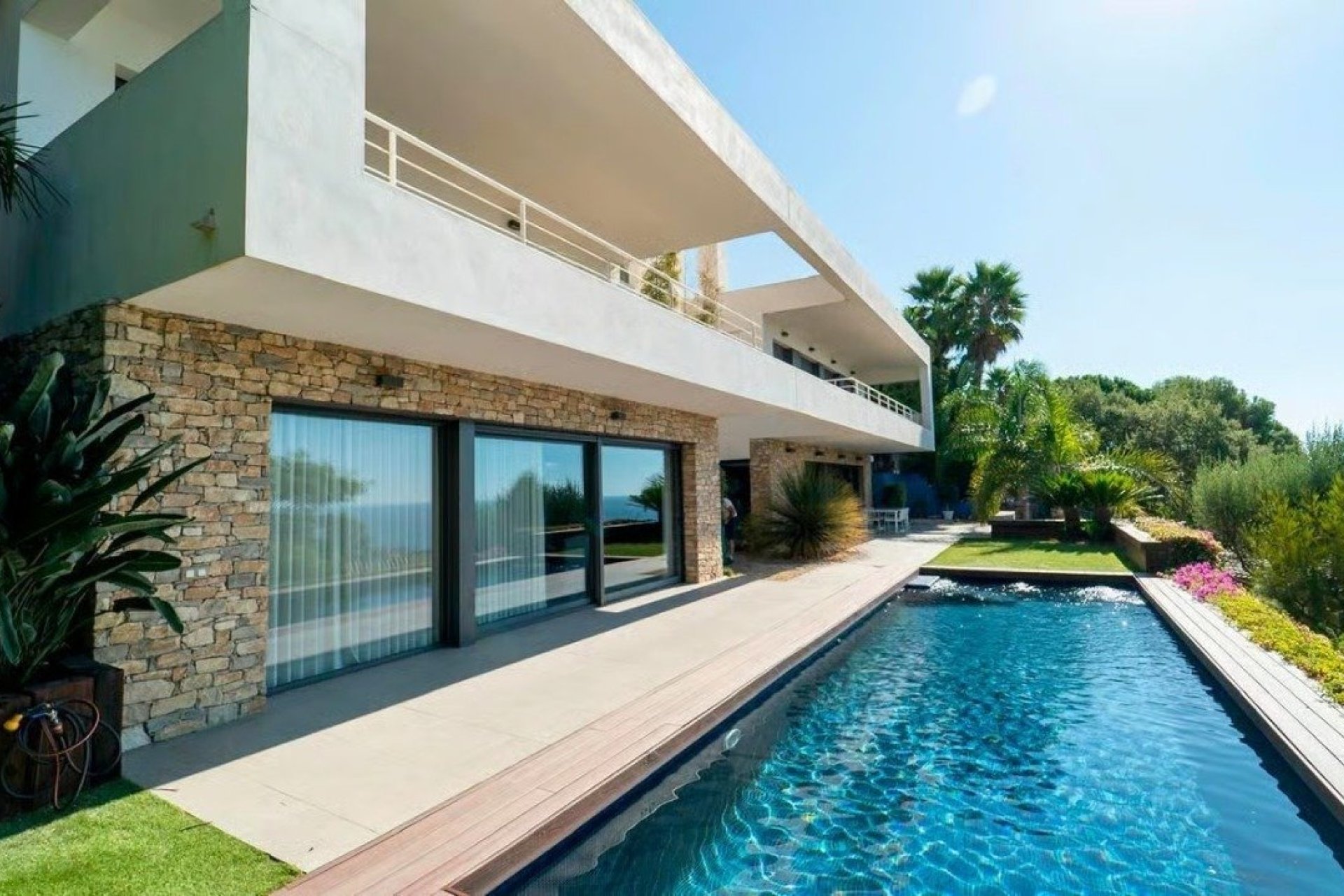 Resale - Villa - Blanes