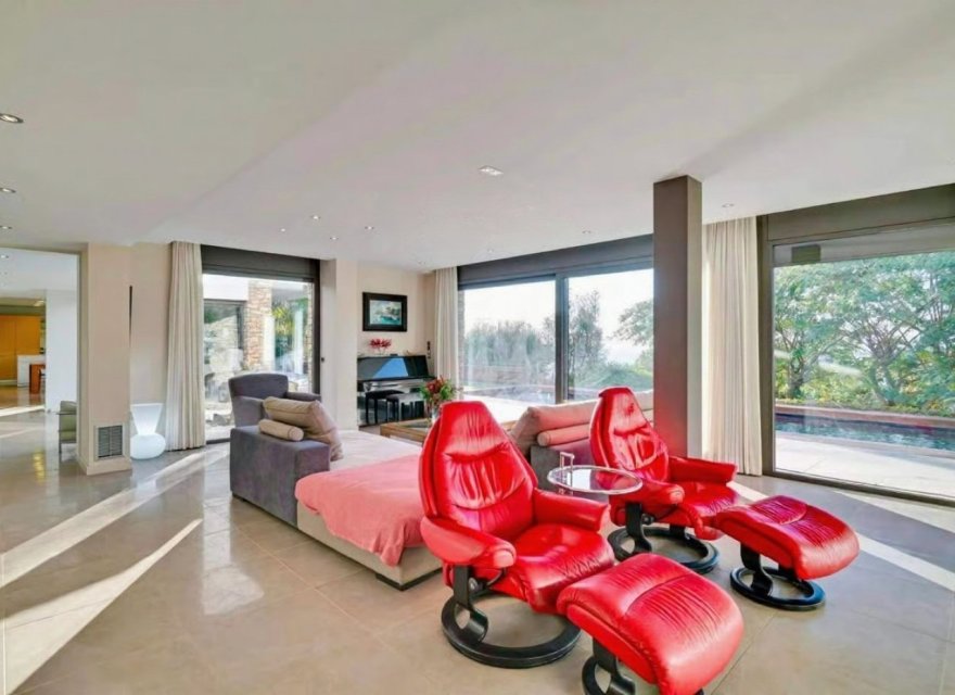 Resale - Villa - Blanes