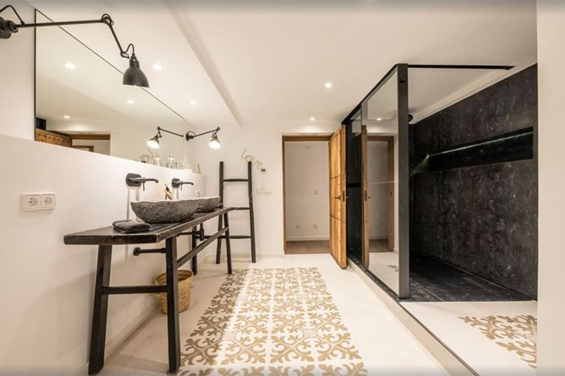 Resale - Villa - Cala Millor