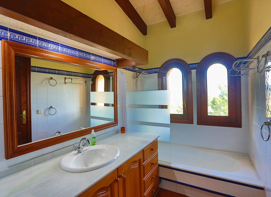 Resale - Villa - Cala Millor