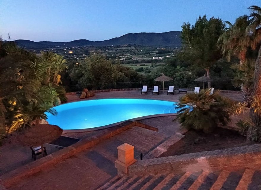 Resale - Villa - Cala Millor