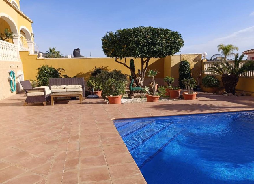 Resale - Villa - Calpe - Costa Blanca