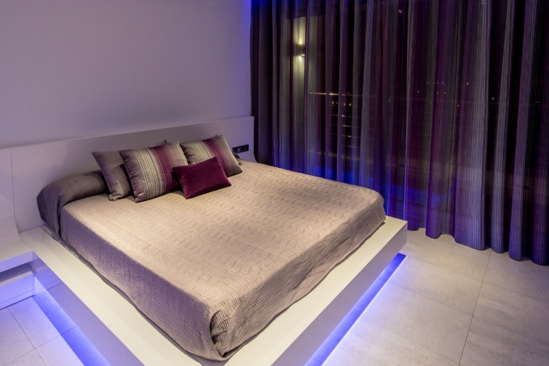 Resale - Villa - Calpe - Zona Puerto Blanco - Maryvilla