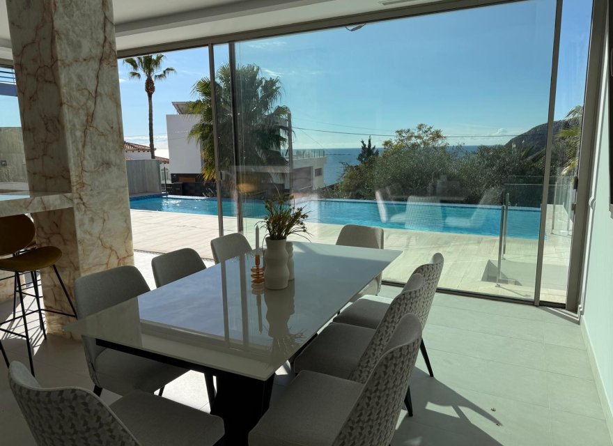 Resale - Villa - Calpe