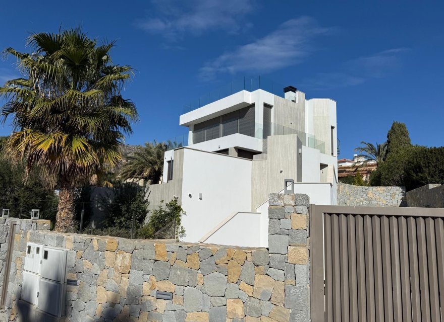 Resale - Villa - Calpe