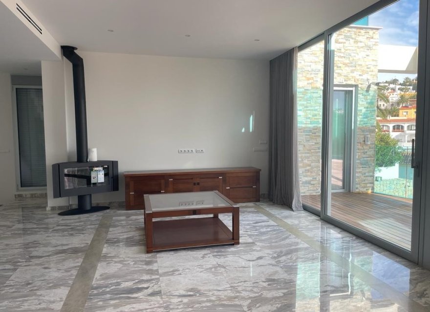 Resale - Villa - Calpe