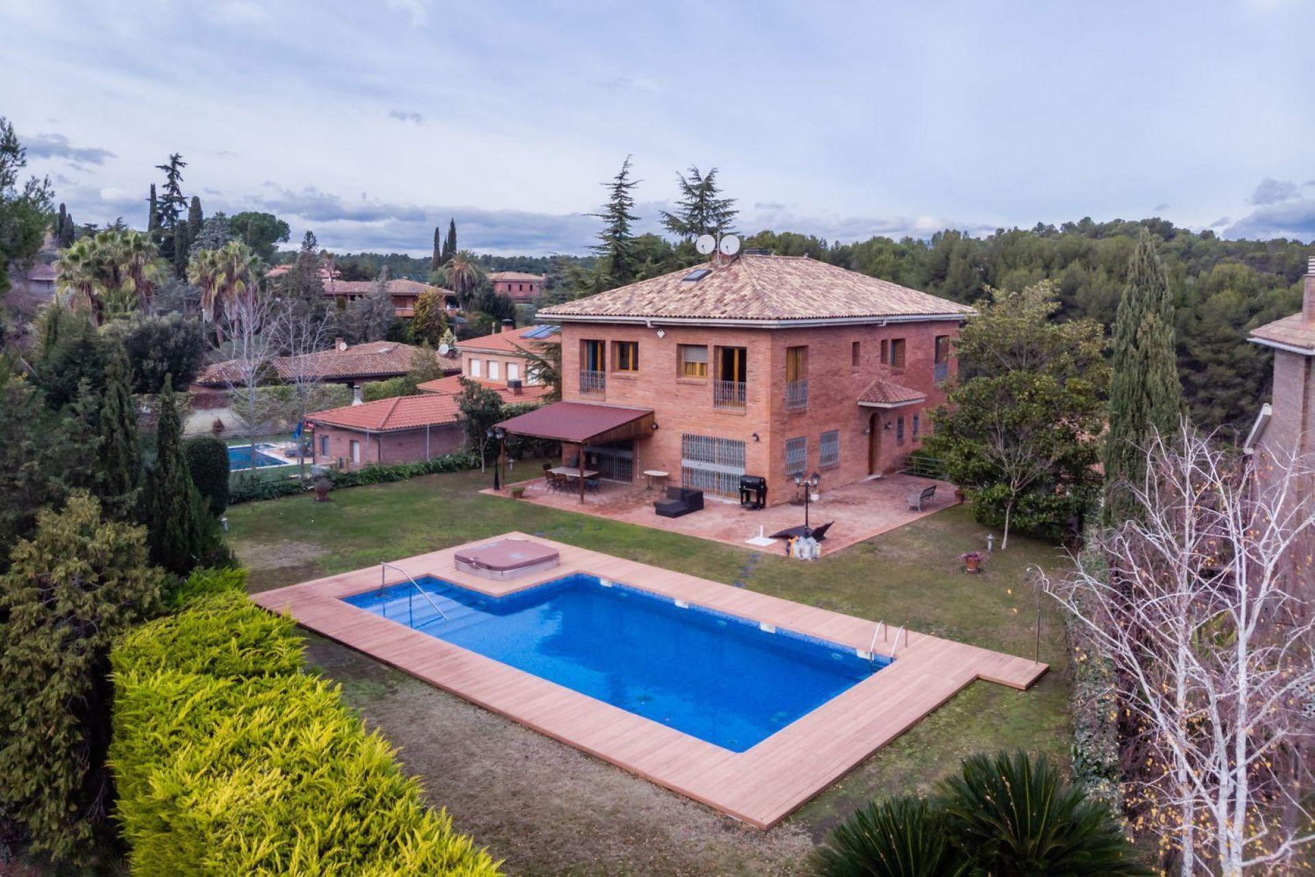 Resale - Villa - Cerdanyola del Valles