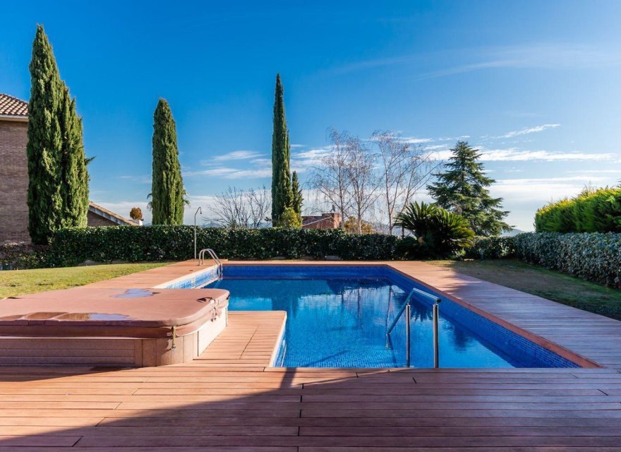 Resale - Villa - Cerdanyola del Valles