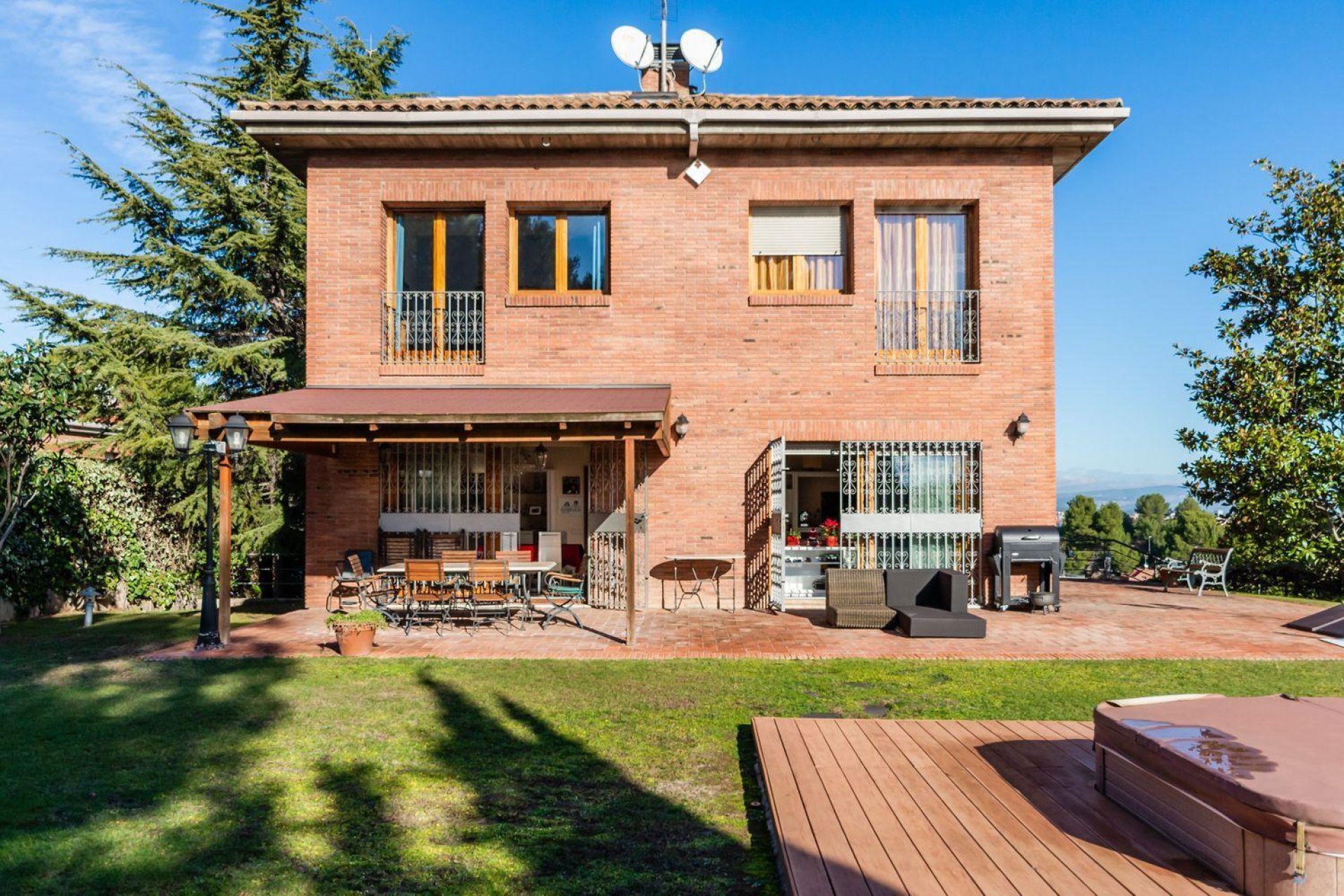Resale - Villa - Cerdanyola del Valles