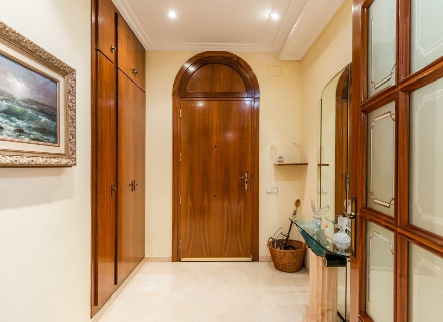 Resale - Villa - Cerdanyola del Valles