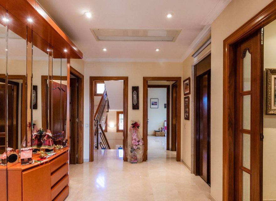 Resale - Villa - Cerdanyola del Valles