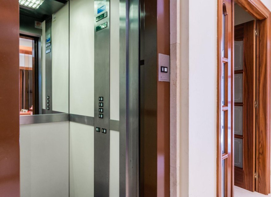 Resale - Villa - Cerdanyola del Valles