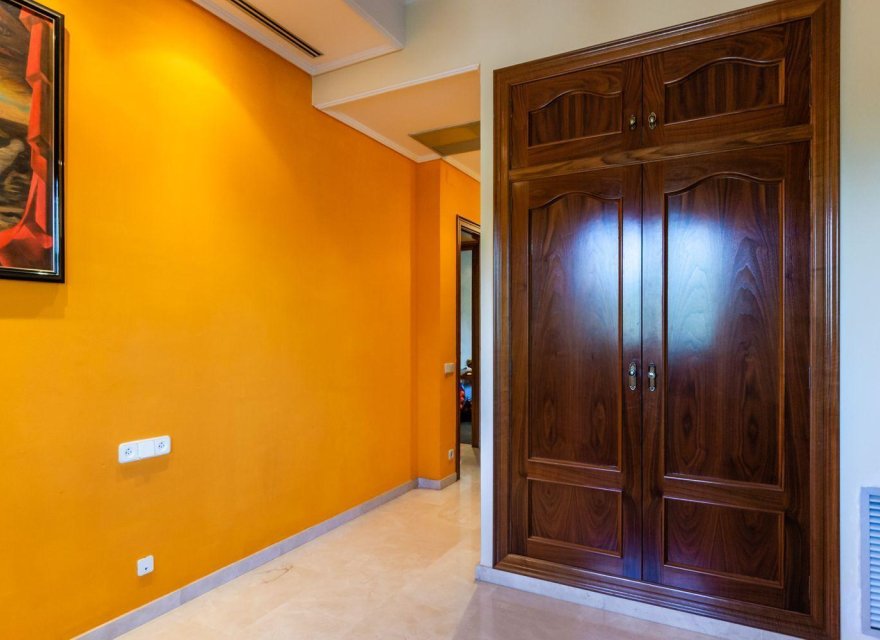 Resale - Villa - Cerdanyola del Valles