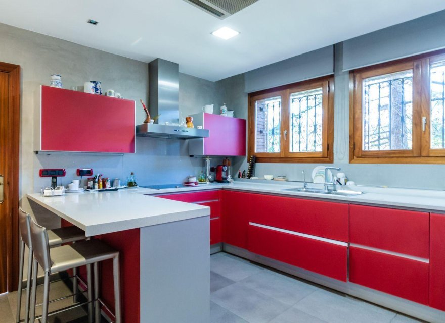 Resale - Villa - Cerdanyola del Valles