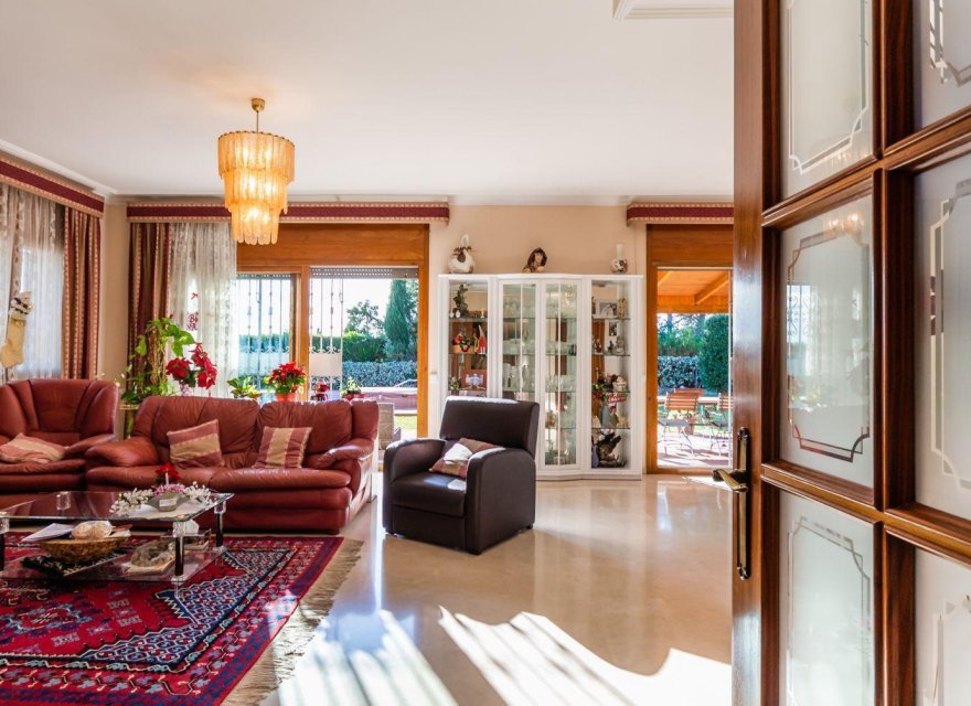 Resale - Villa - Cerdanyola del Valles