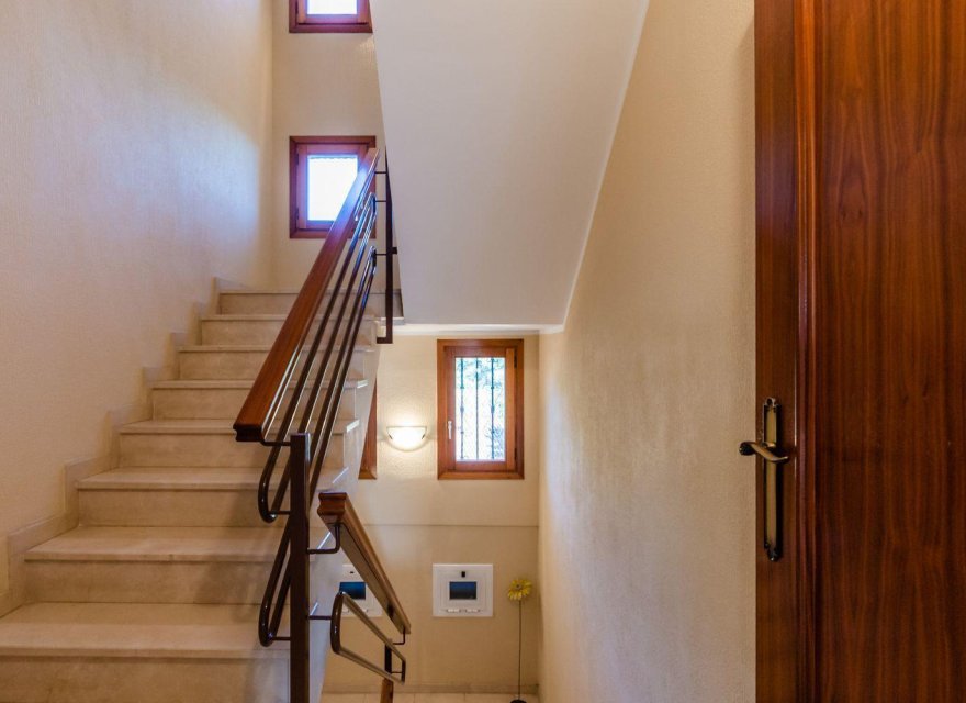 Resale - Villa - Cerdanyola del Valles