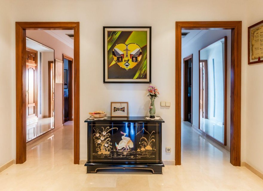 Resale - Villa - Cerdanyola del Valles